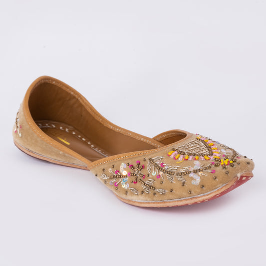 Ethnic Mojaris Beige