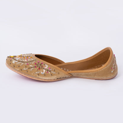 Ethnic Mojaris Beige