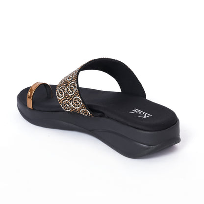 Round Toe Platforms- Black